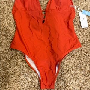 Brand new Cupshe women’s one-piece swimsuit 🧡✨